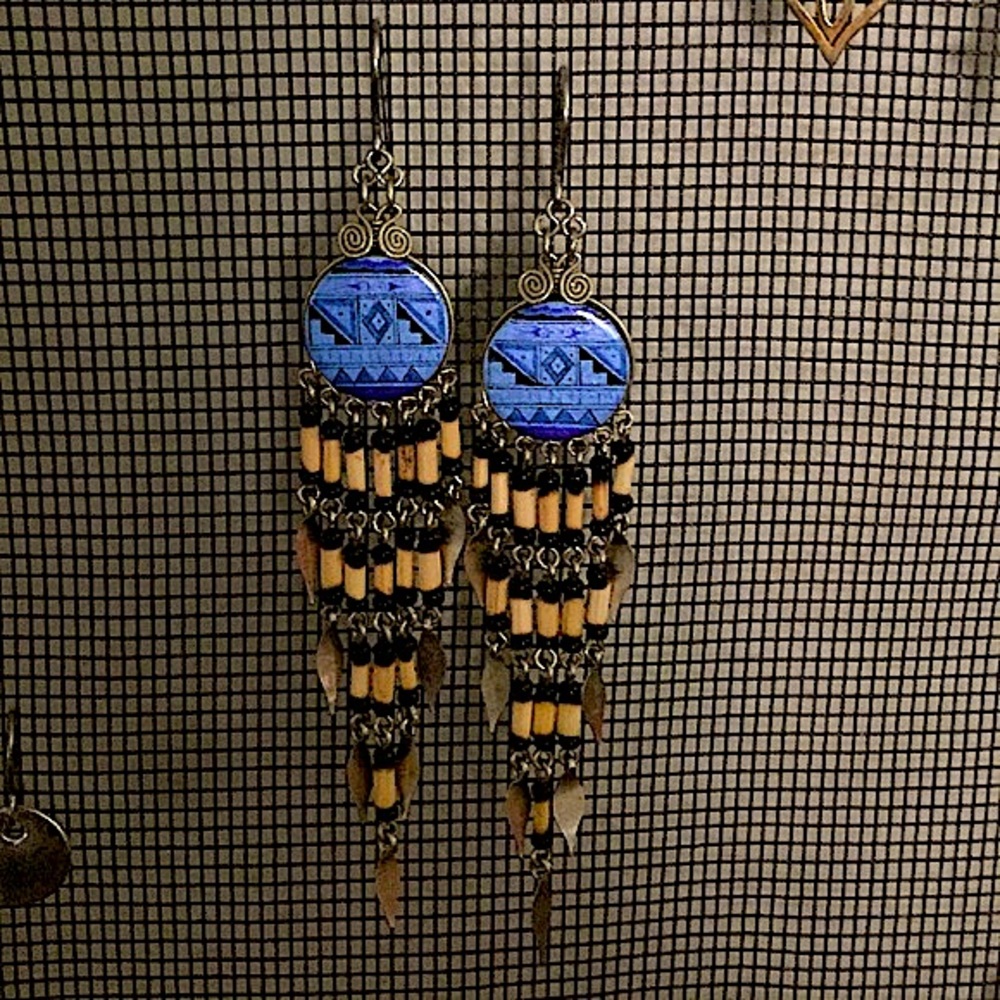 Super Hip American Indian earrings beautiful